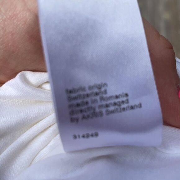 Akris punto white tee with shoulder details 6 small - Picture 10 of 10